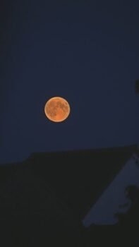 Rising Supermoon